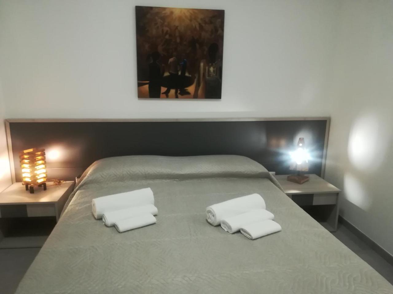 Dimora Dell'Artista 2 Bed & Breakfast Lecce Exterior photo